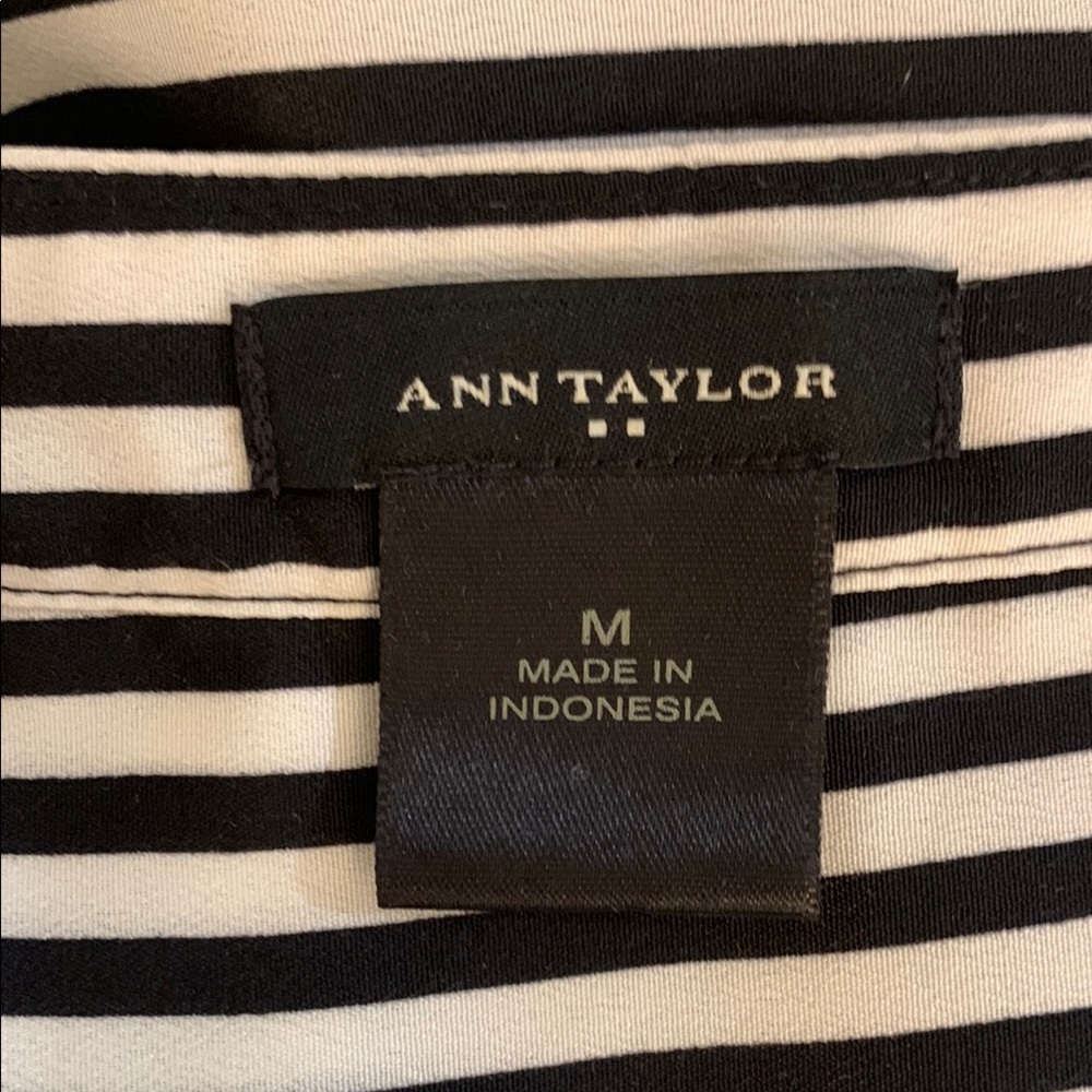 Ann Tayle\or Black and White Striped Women's Blouse Size Medium - Picture 8 of 9